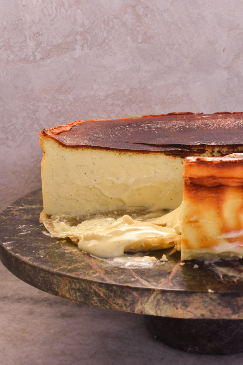 Basque Cheesecake with Chocolate Sauce